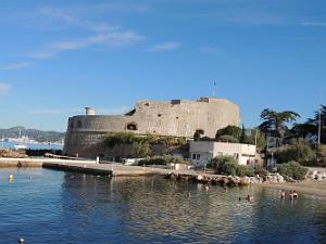 23 toulon la tour royale.